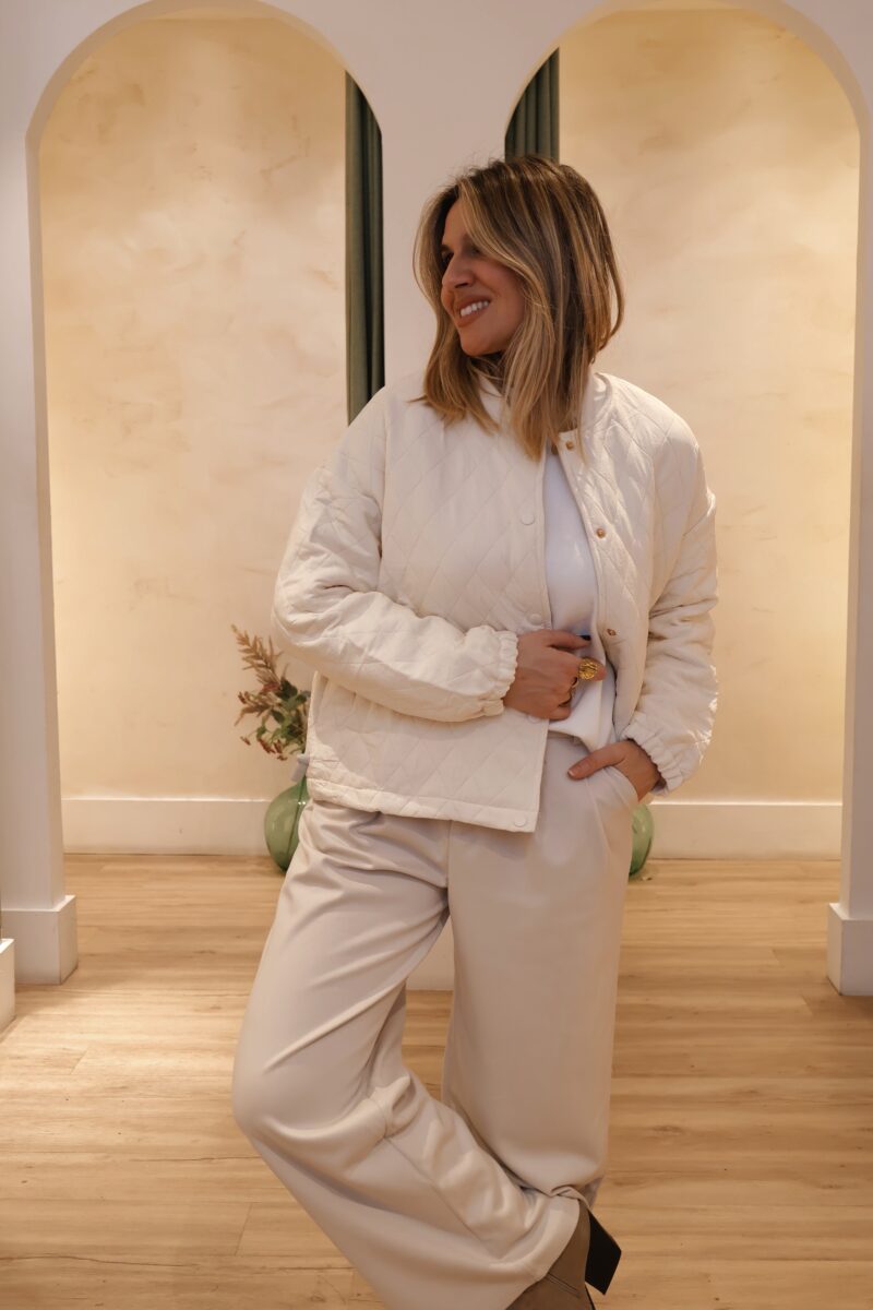 BOMBER ACOLCHADA CREMA