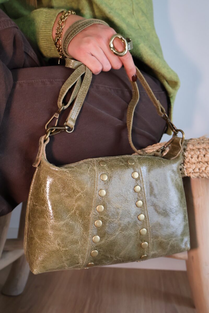 BOLSO PIEL TACHUELAS VERDE