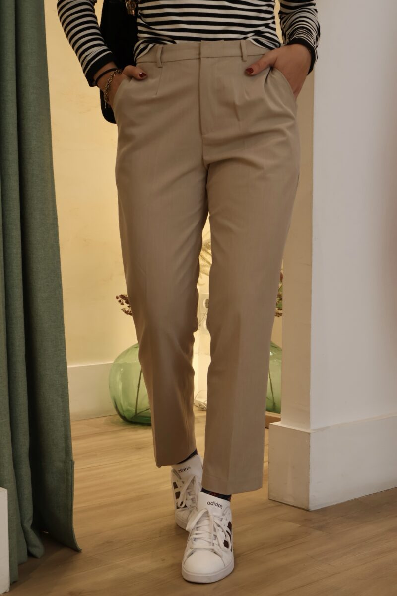 PANTALÓN PINZAS BEIGE