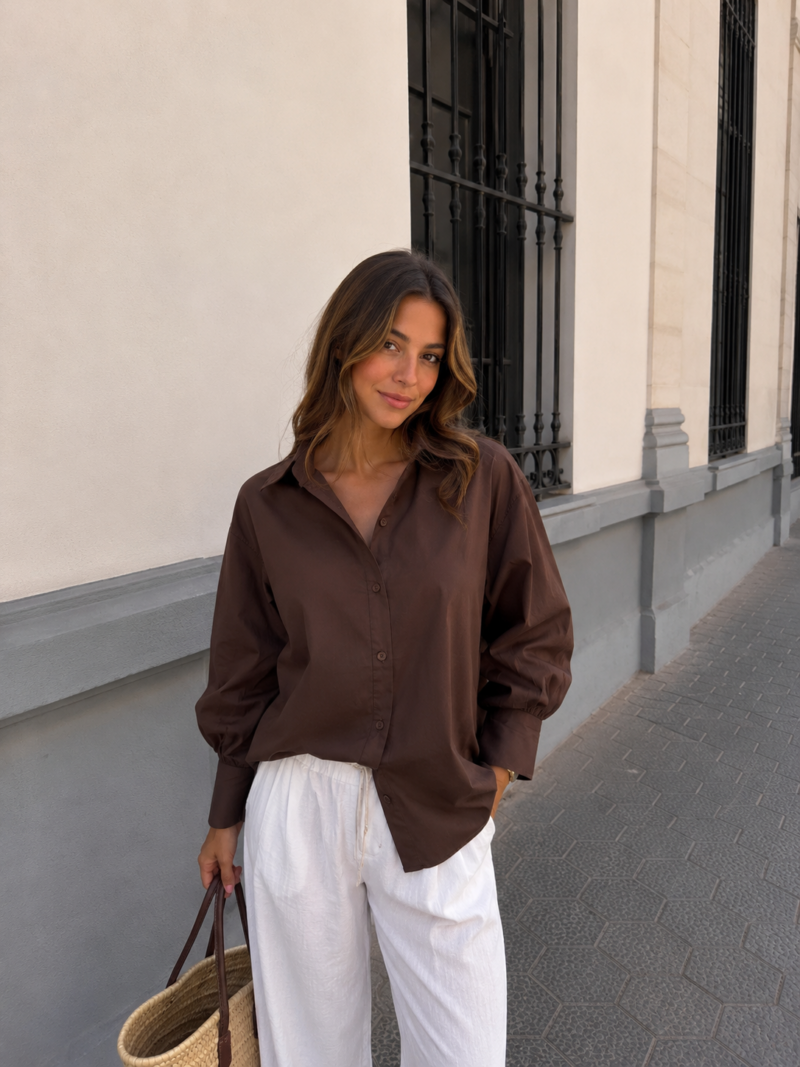 BLUSA POPELÍN ABULLONADA MARRÓN