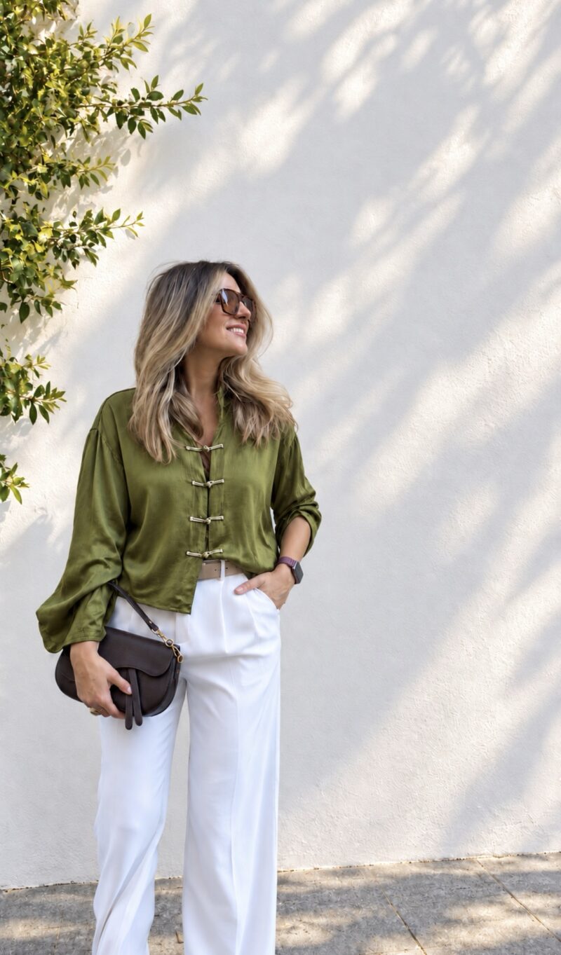 BLUSA SATINADA ALAMARES
